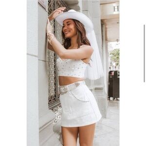 Show Me Your Mumu Shania SET in white | Skirt is S, Top is XS